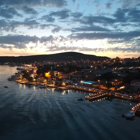 Cunda Deniz Hotell 3*